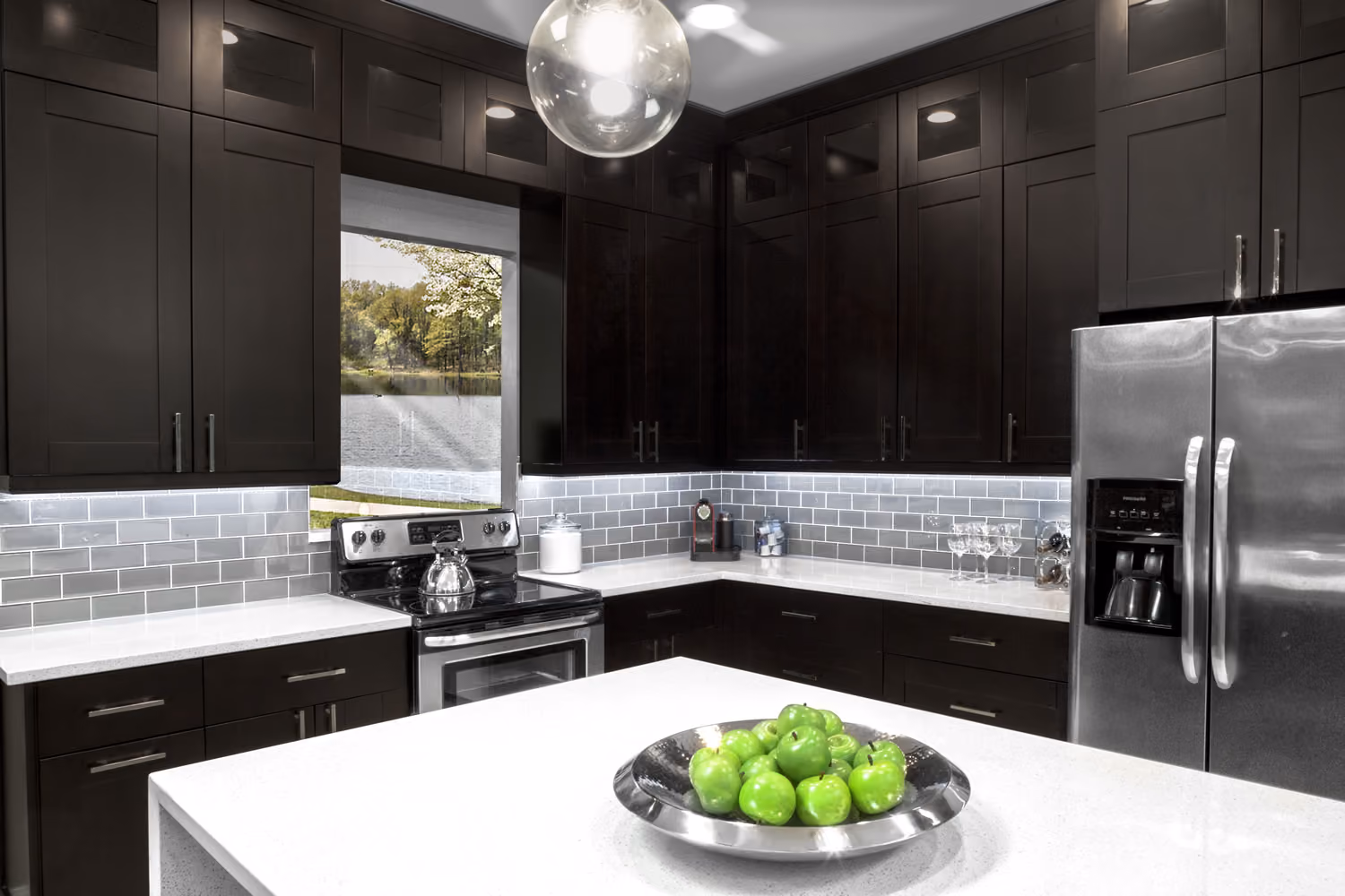 Kitchen: espresso cabinets with fruit bowl